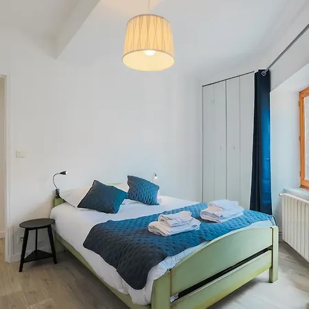 Apartamento La Halte De Saint-Pierre Clermont-Ferrand Exterior foto